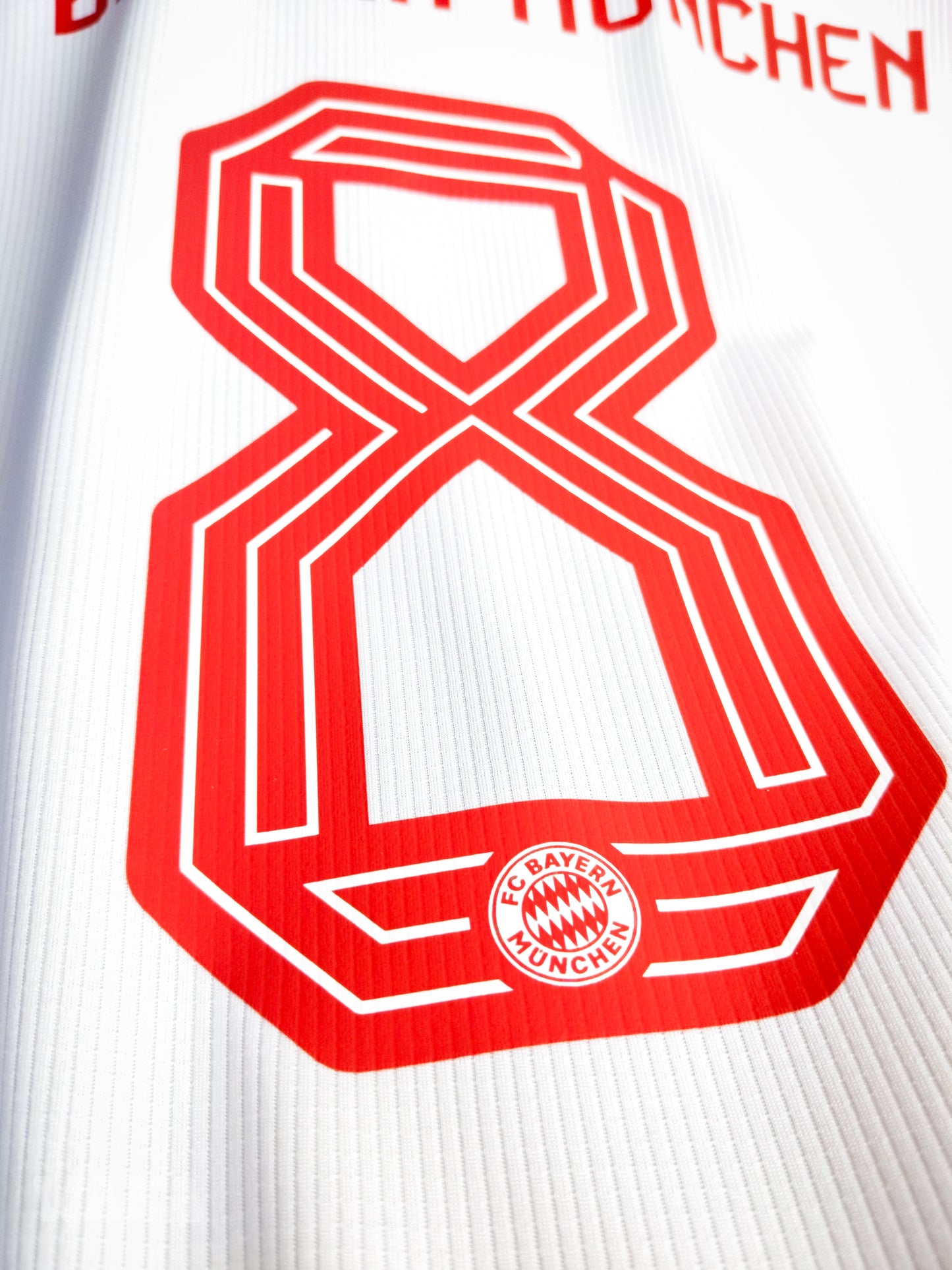 Bayern Munich 2023/2024 - Goretzka - Home shirt - M *BNWT*