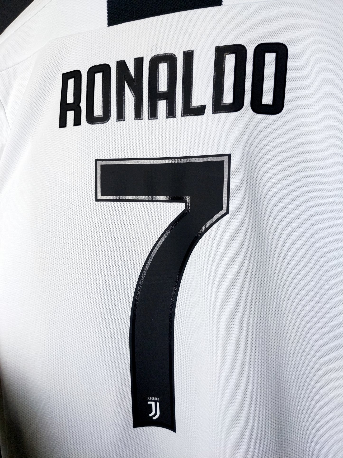 Juventus 2018/2019 - Cristiano Ronaldo - Home Shirt - S