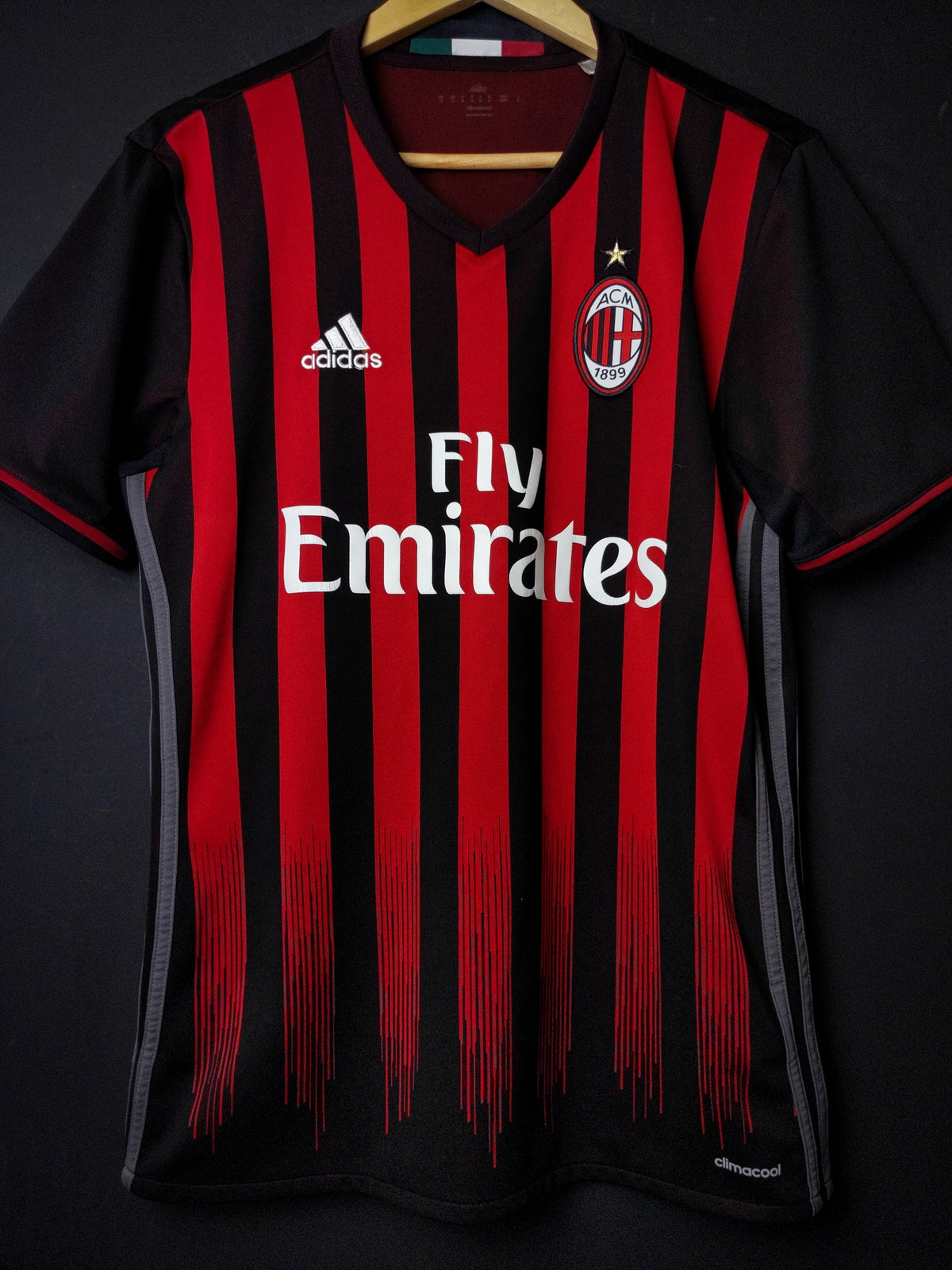 AC Milan 2016/2017 - Home shirt - M