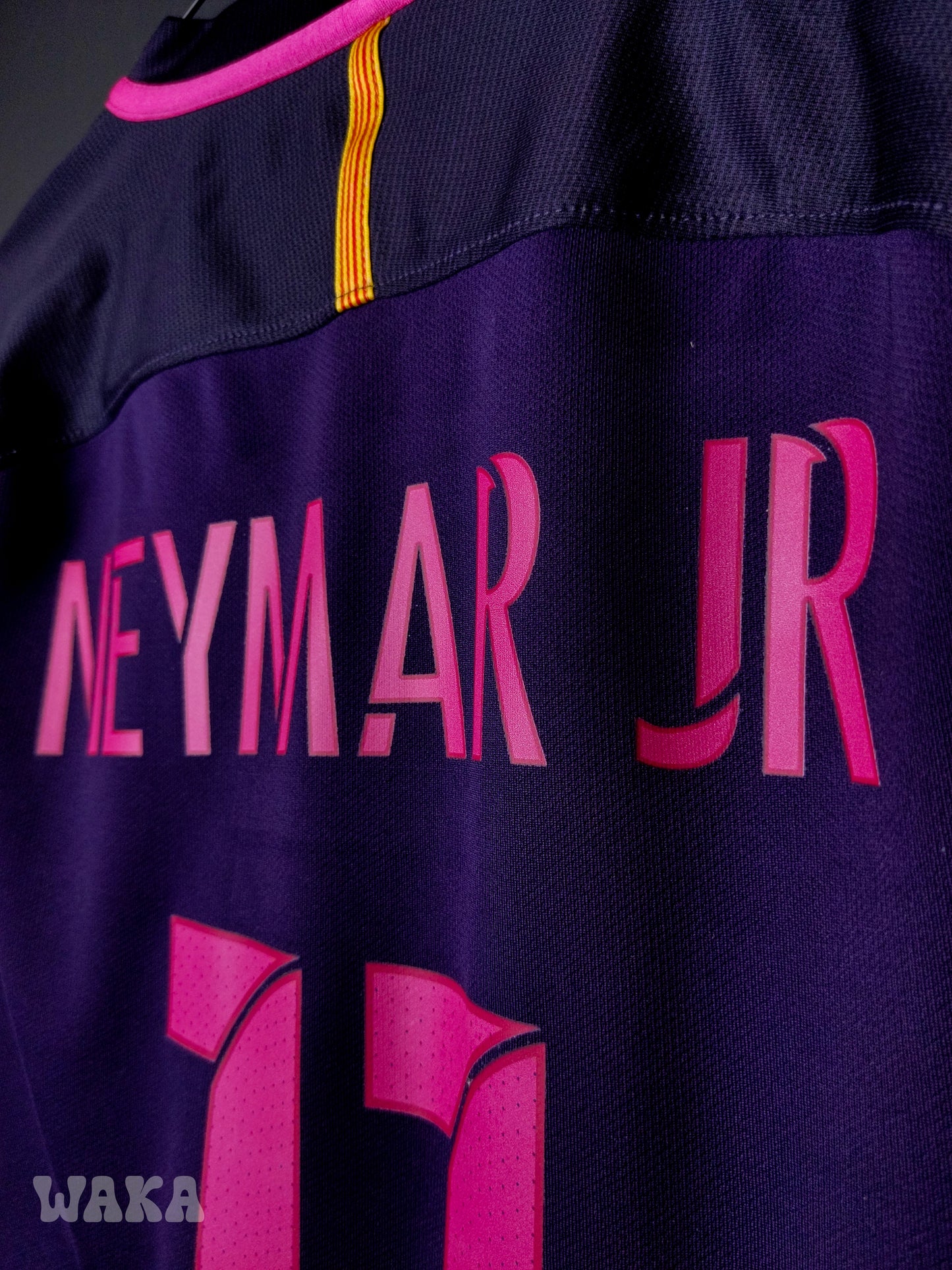 FC Barcelone 2016/2017 - Neymar - Away shirt - S *Long sleeves*