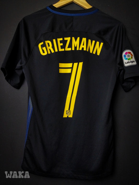 Atletico Madrid 2016/2017 - Griezmann - Away shirt - S + short