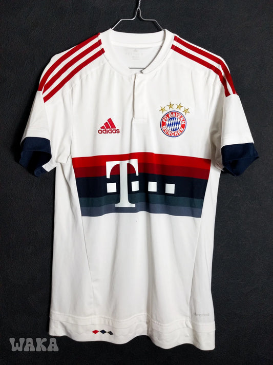 Bayern Munich 2015/2016 - Away shirt - S