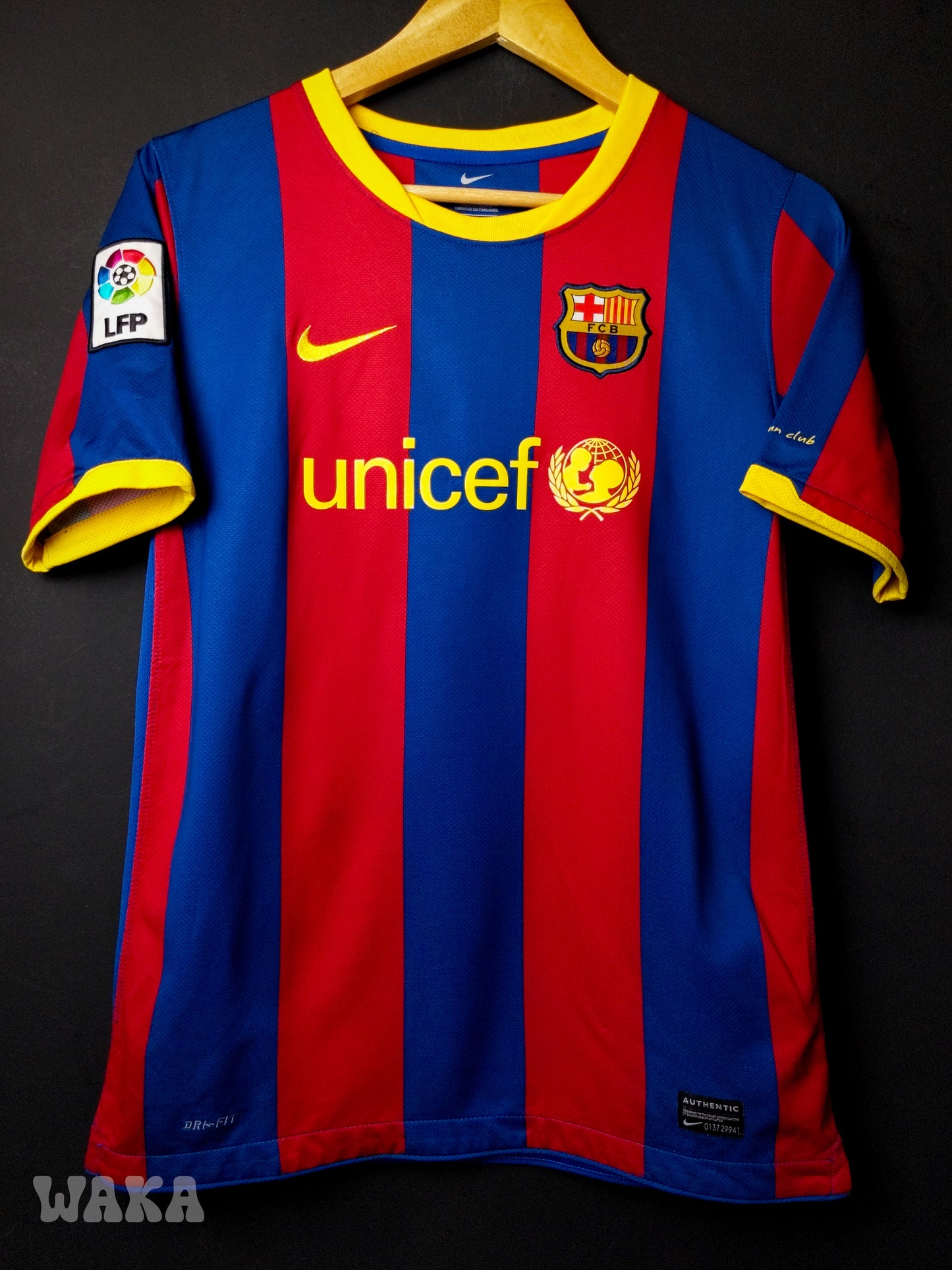 FC Barcelone 2010/2011 - Messi - Home shirt - XL Junior