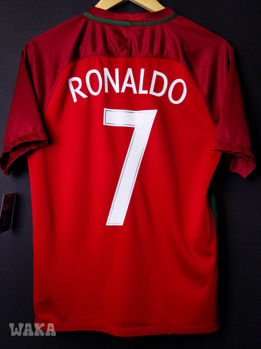 Portugal 2016 - Cristiano Ronaldo - Home shirt - M