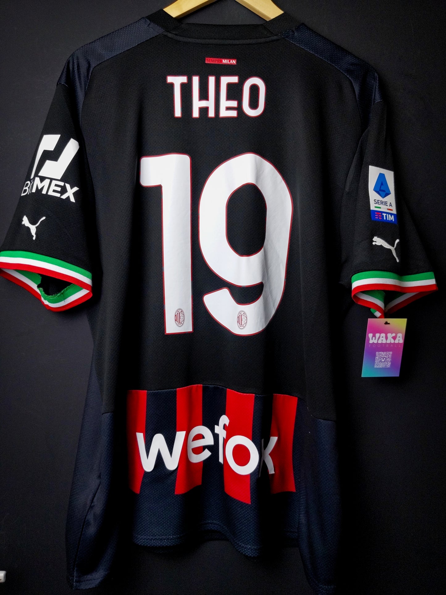 Milan AC 2022/2023 - Theo Hernandez - Home shirt - XL
