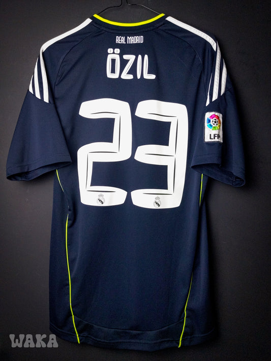 Real Madrid 2010/2011 - Ozil - Away Shirt - S