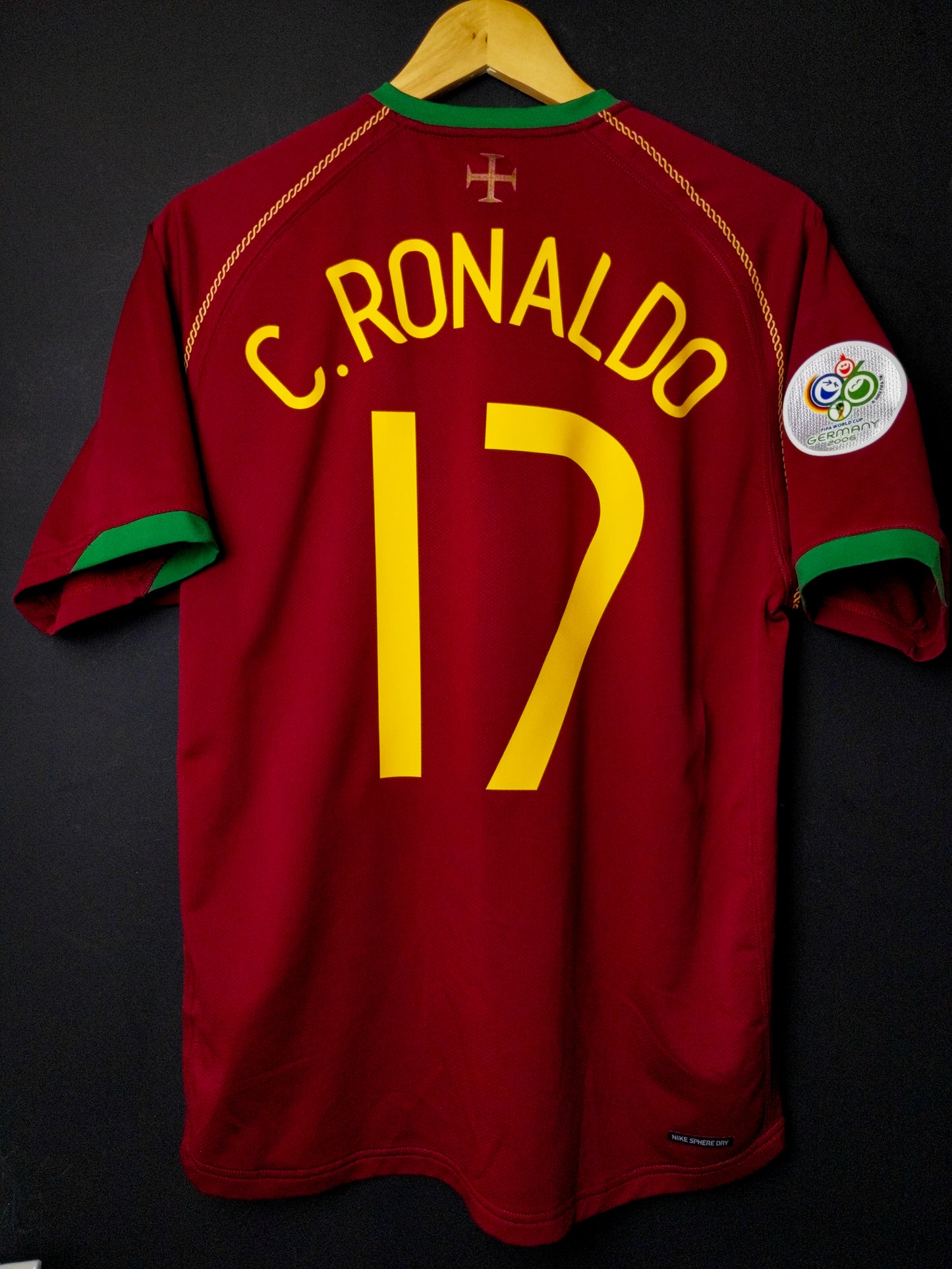 Portugal 2006 - Cristiano Ronaldo - Home shirt - M