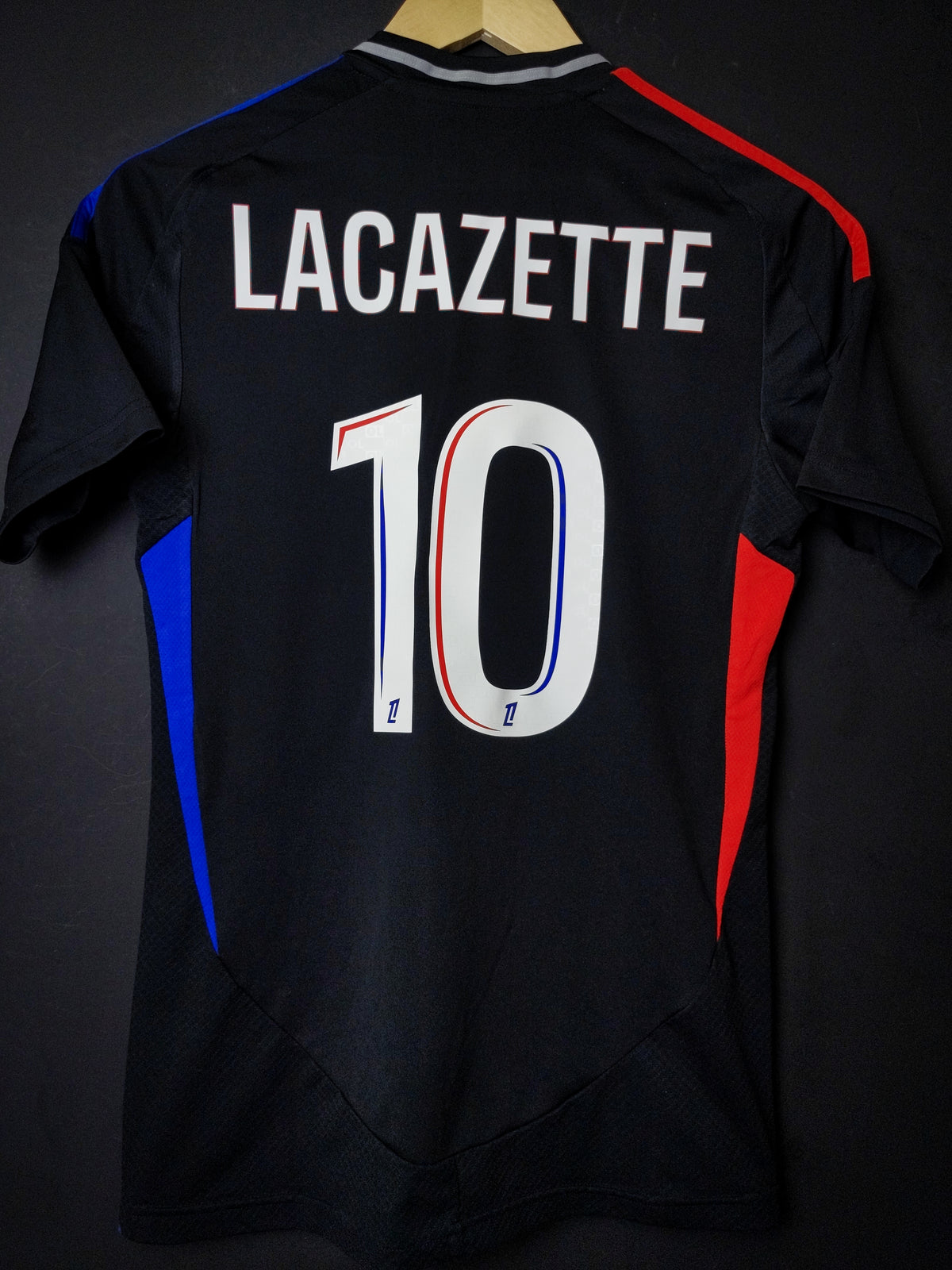OL Olympique Lyonnais 2024/2025 - Lacazette - Away shirt - XS