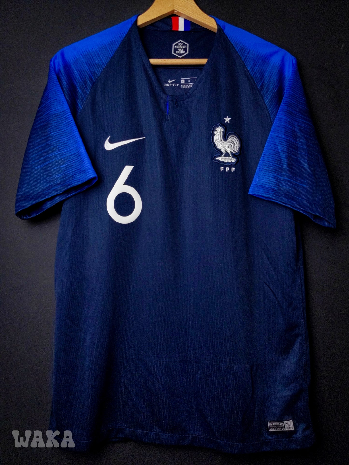 France 2018 - Pogba - Home shirt - M