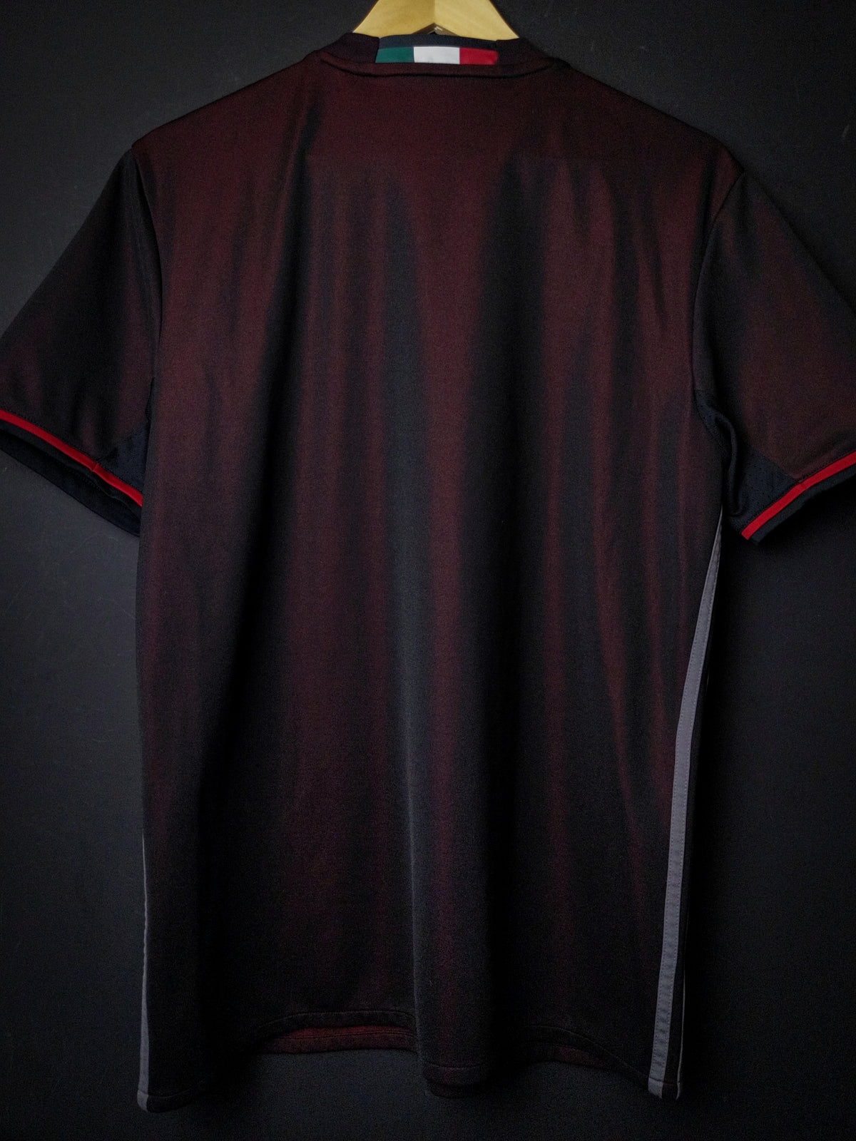 AC Milan 2016/2017 - Home shirt - M