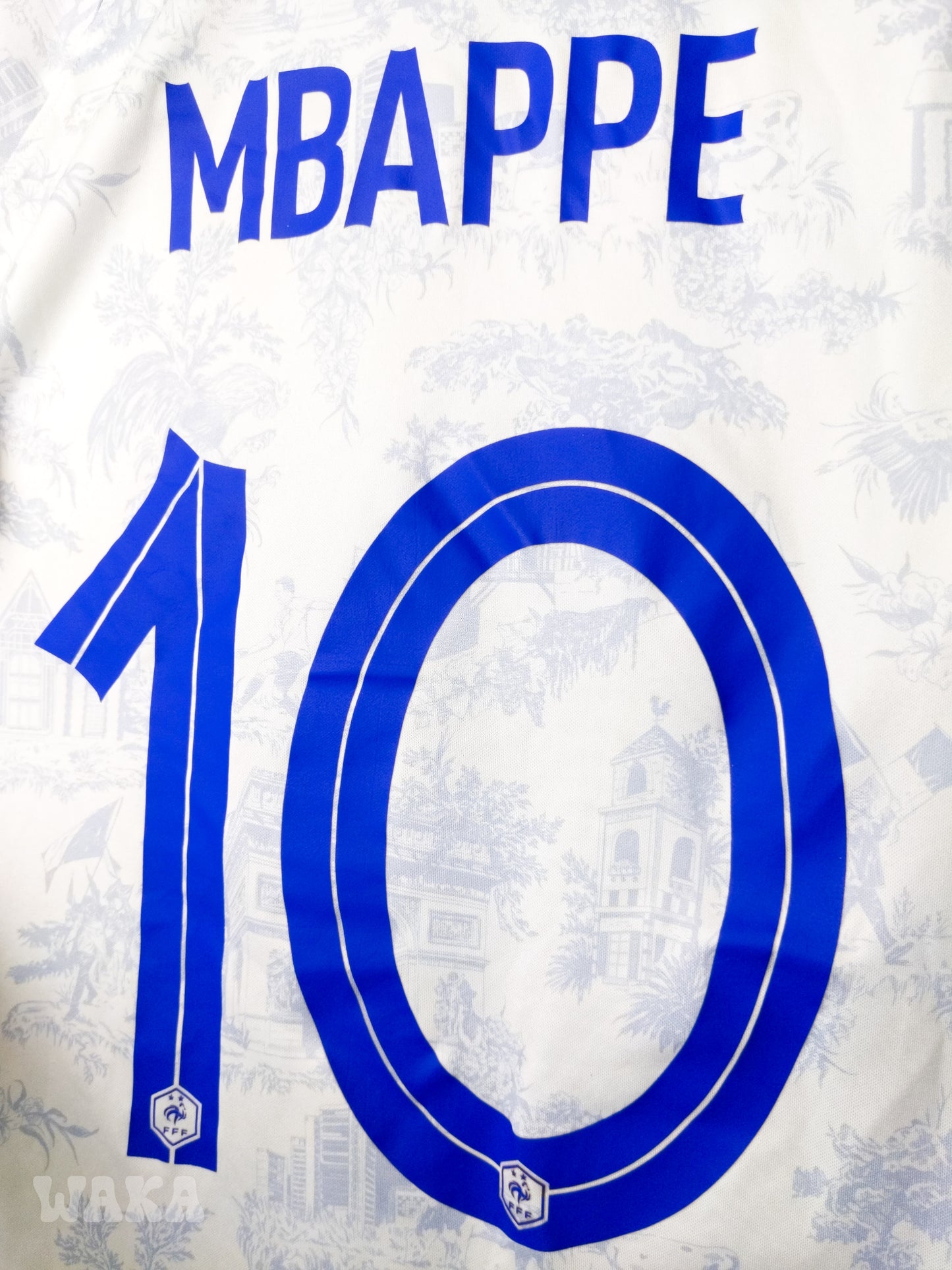France 2022 - Mbappé - Away shirt - M